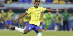 Copa: Brasil enfrenta Camarões tentando manter 100% de aproveitamento